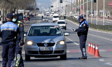 Masat anti-Covid: Sot i rikthehemi ores se vjeter policore